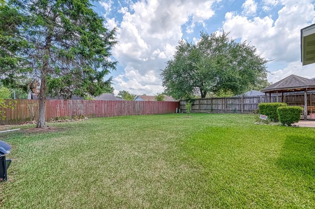 14339 Duncannon Dr, Houston TX  77015-2419 exterior