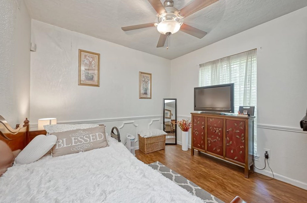 14339 Duncannon Dr, Houston TX  77015-2419 exterior