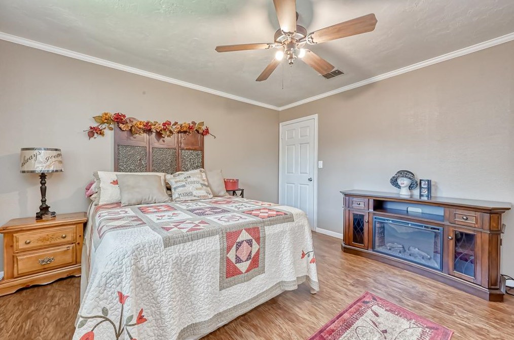 14339 Duncannon Dr, Houston TX  77015-2419 exterior