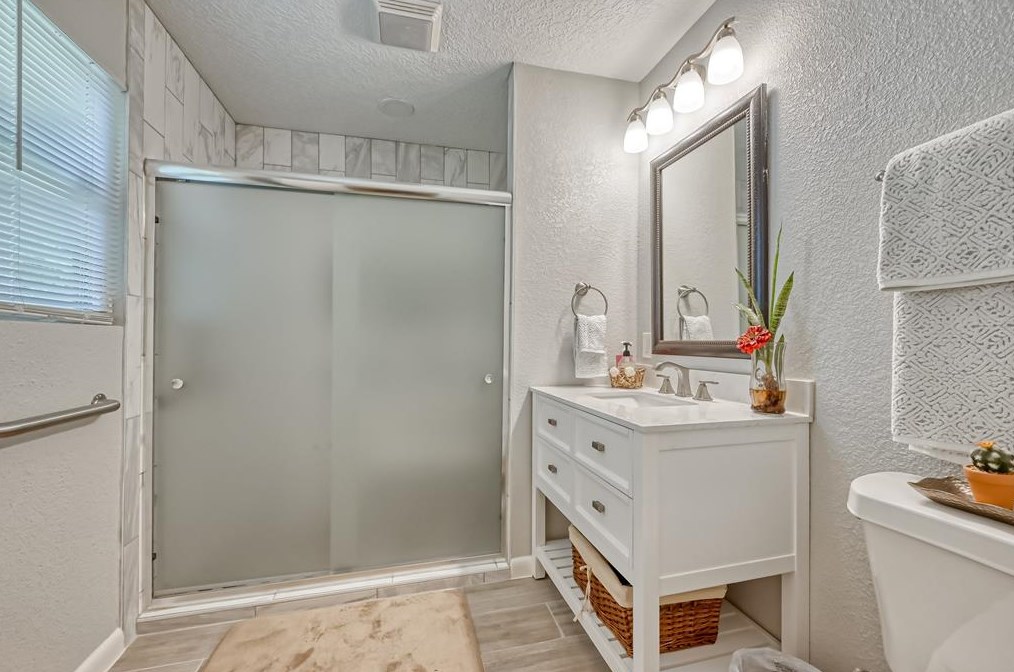 14339 Duncannon Dr, Houston TX  77015-2419 exterior