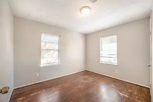 4914 Angleton St, Houston, TX 77033 - Photo 11