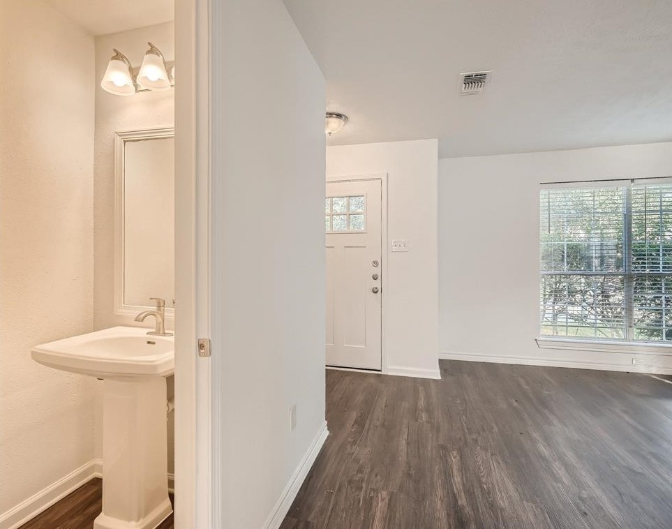 13906 Sorrel Grv Ct, Houston TX  77047-4531 exterior