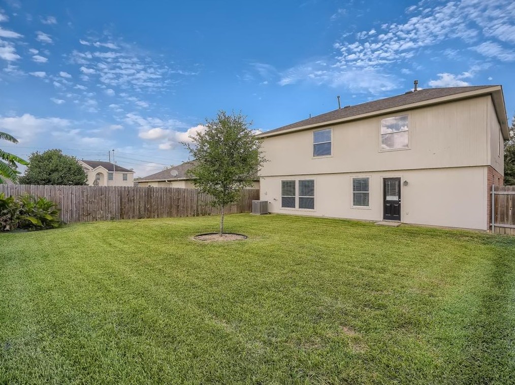 13906 Sorrel Grv Ct, Houston TX  77047-4531 exterior