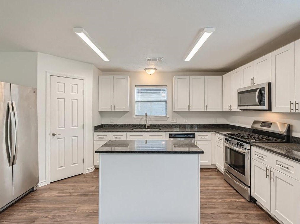 13906 Sorrel Grv Ct, Houston TX  77047-4531 exterior