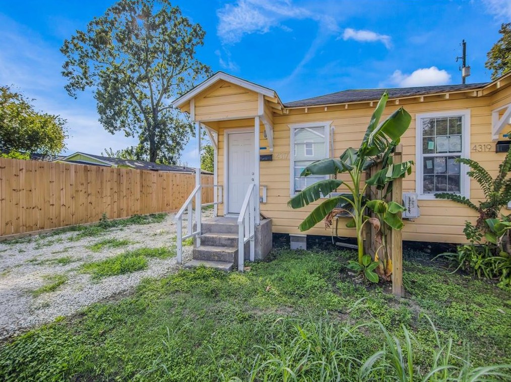 4317 Chapman St, Houston TX  77009-4140 exterior