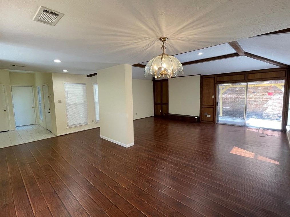 9611 Stroud Dr, Houston TX  77036-5111 exterior