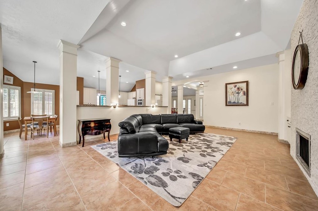 17111 Copper Shr Dr, Houston TX  77095-4331 exterior