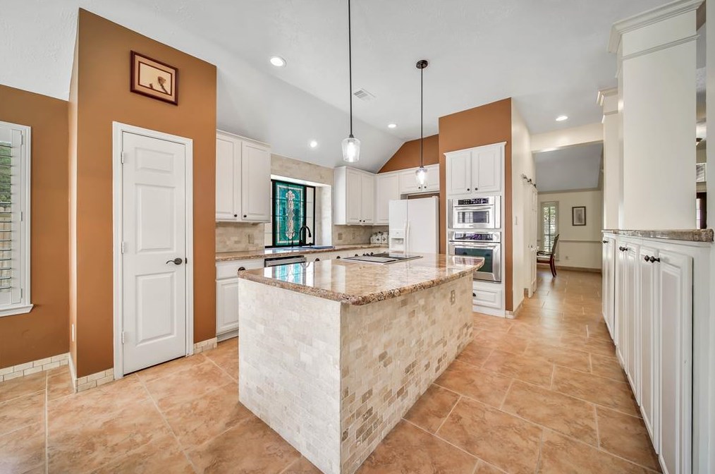 17111 Copper Shr Dr, Houston TX  77095-4331 exterior