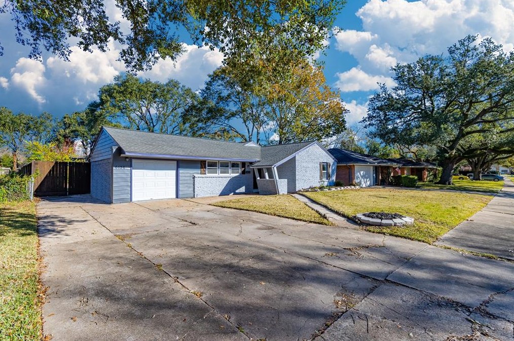 6136 Jason St, Houston TX  77074-7514 exterior