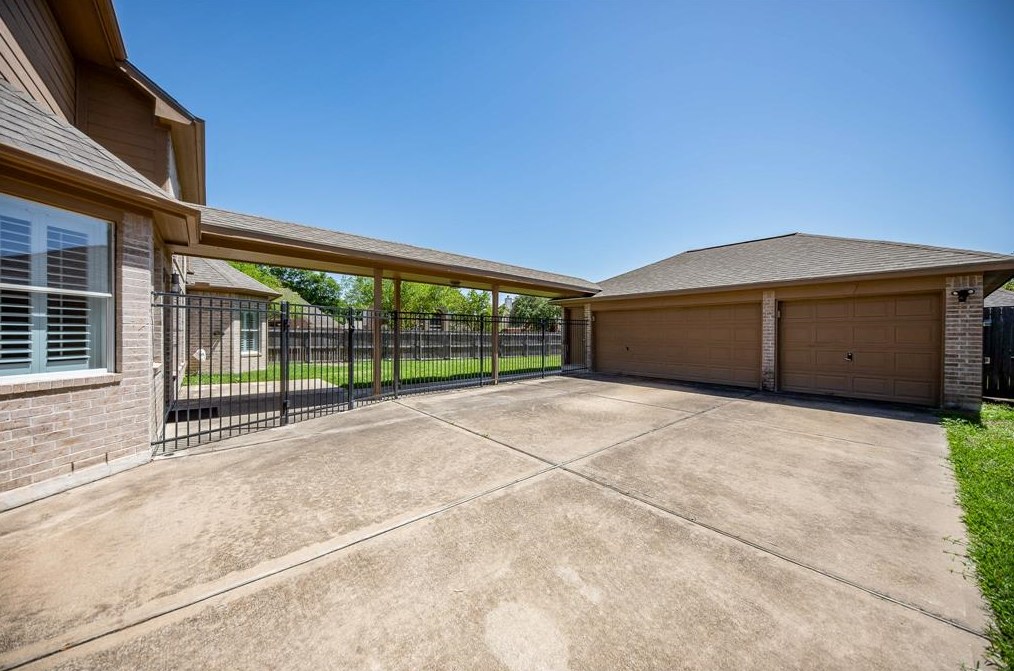 14203 Alamosa Ct, Sugar Land TX  77498-2596 exterior