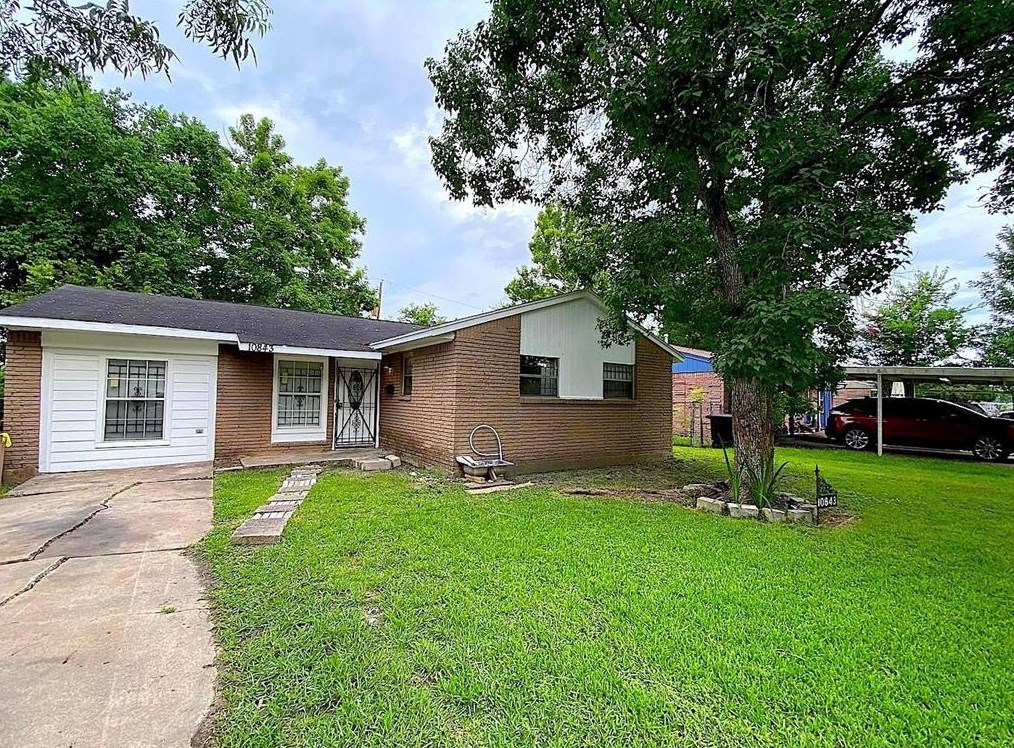 10843 Fairland Dr, Houston TX  77051-4617 exterior