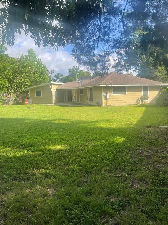 7811 Trentway St, Houston TX  77040-6117 exterior