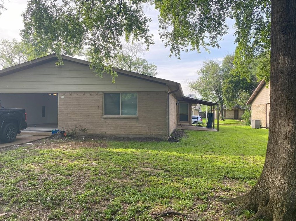 14442 Kemrock Dr, Houston TX  77049-4208 exterior