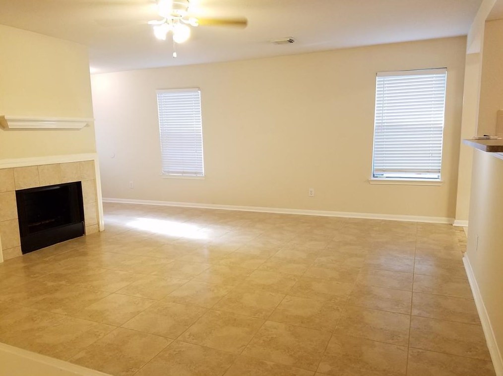 9231 Grove Haven Dr, Houston TX  77083-7332 exterior