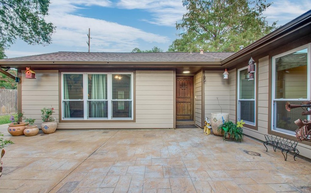 21710 Glenbranch Dr, Spring TX  77388-3315 exterior