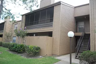 10555 Turtlewood Ct, Houston, TX 77072 - Photo 3