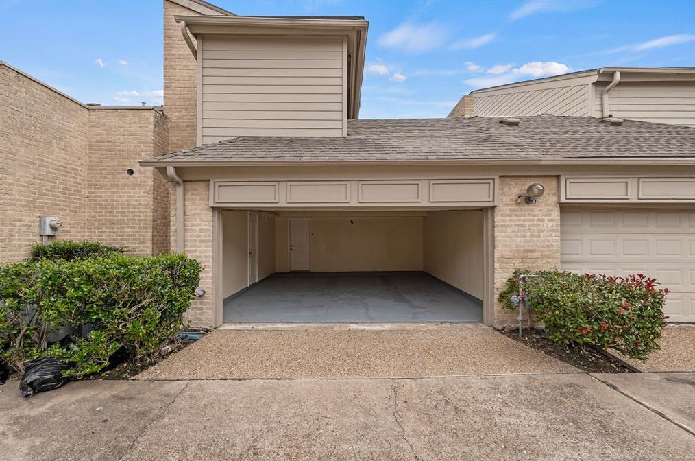 12625 Memorial Dr, Houston TX  77024-4889 exterior