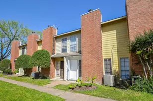 10501 South Dr, Houston, TX 77099 - Photo 1