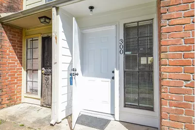 10501 South Drive #300, Houston, TX 77099 - Photo 3