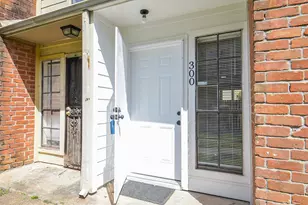 10501 South Dr, Houston, TX 77099 - Photo 3