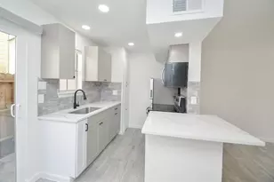 10501 South Dr, Houston, TX 77099 - Photo 11