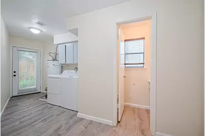 2107 Shadowbriar Drive, Houston, TX 77077 - Photo 23