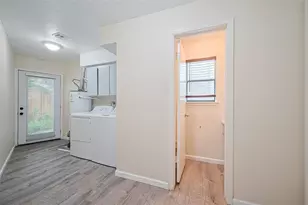 2107 Shadowbriar Dr, Houston, TX 77077 - Photo 23