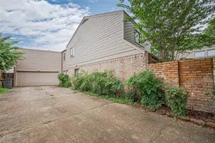 2107 Shadowbriar Dr, Houston, TX 77077 - Photo 49