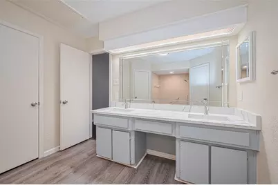 2107 Shadowbriar Drive, Houston, TX 77077 - Photo 31