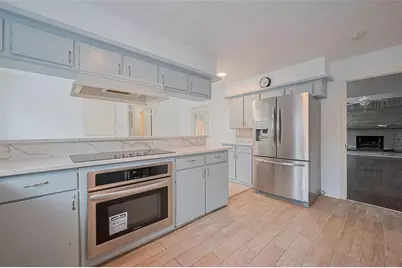 2107 Shadowbriar Drive, Houston, TX 77077 - Photo 17