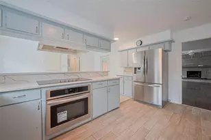 2107 Shadowbriar Dr, Houston, TX 77077 - Photo 17