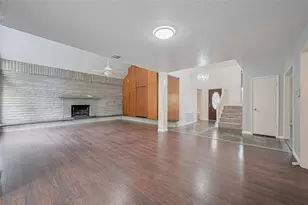 2107 Shadowbriar Dr, Houston, TX 77077 - Photo 9