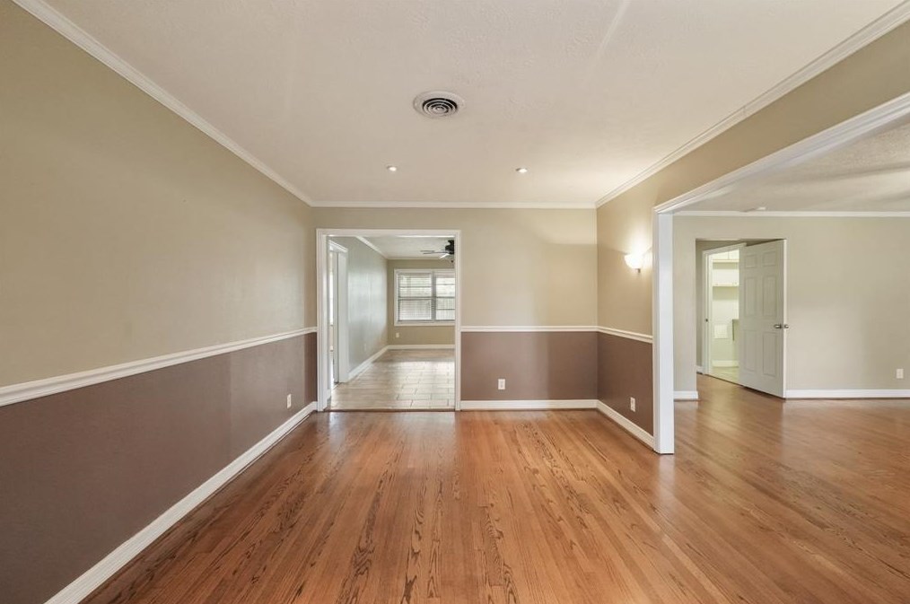 5215 Poinciana Dr, Houston TX  77092-5624 exterior