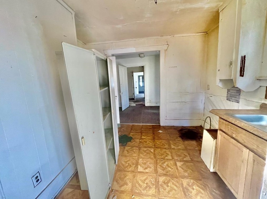 3409 Sealy St, Galveston TX 77550-3811 exterior