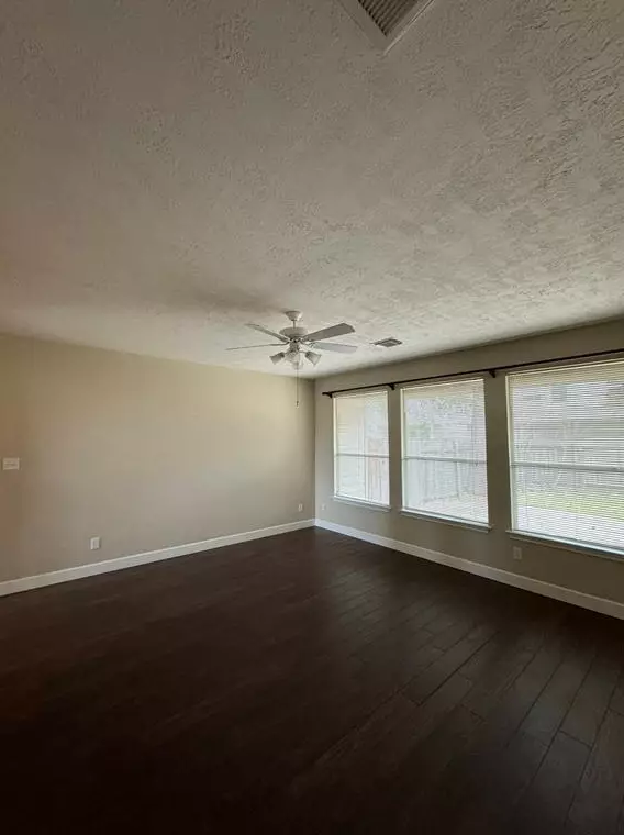 135 Burberry Cir, Conroe TX  77384-5065 exterior