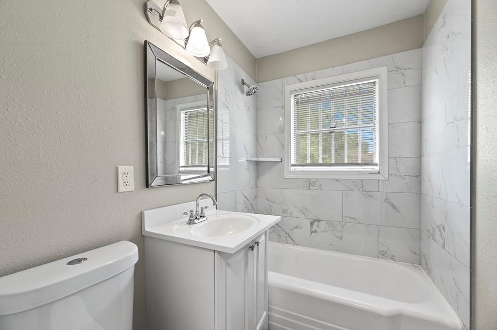 3711 Zephyr, Houston TX  77021-2517 exterior