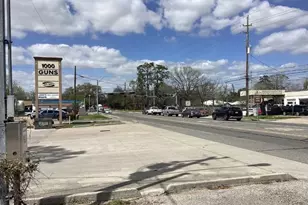 1010 E 1st St, Humble, TX 77338 - Photo 25