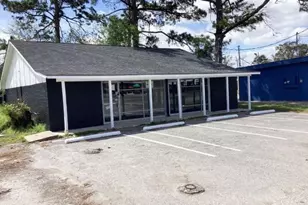 1010 E 1st St, Humble, TX 77338 - Photo 23