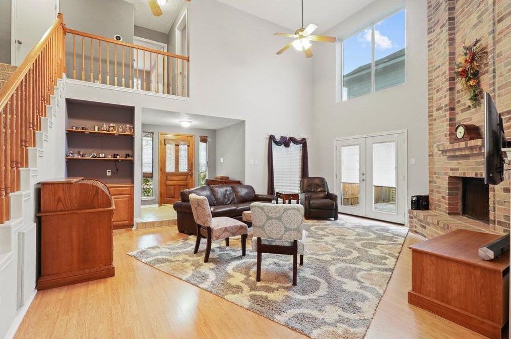 3418 Woodmere Ln, Sugar Land TX  77478-5263 exterior