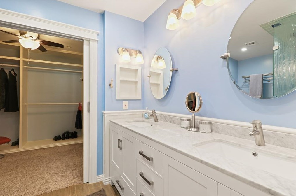 3418 Woodmere Ln, Sugar Land TX  77478-5225 exterior
