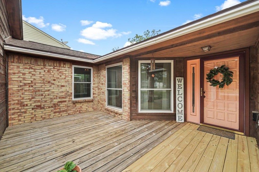 15125 Silverman St, Houston TX  77598-1809 exterior