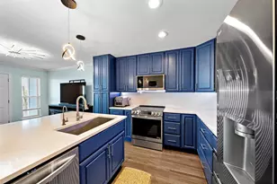 8416 Seawall Blvd, Galveston, TX 77554 - Photo 13