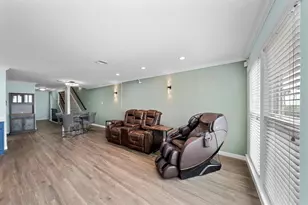 8416 Seawall Blvd, Galveston, TX 77554 - Photo 9