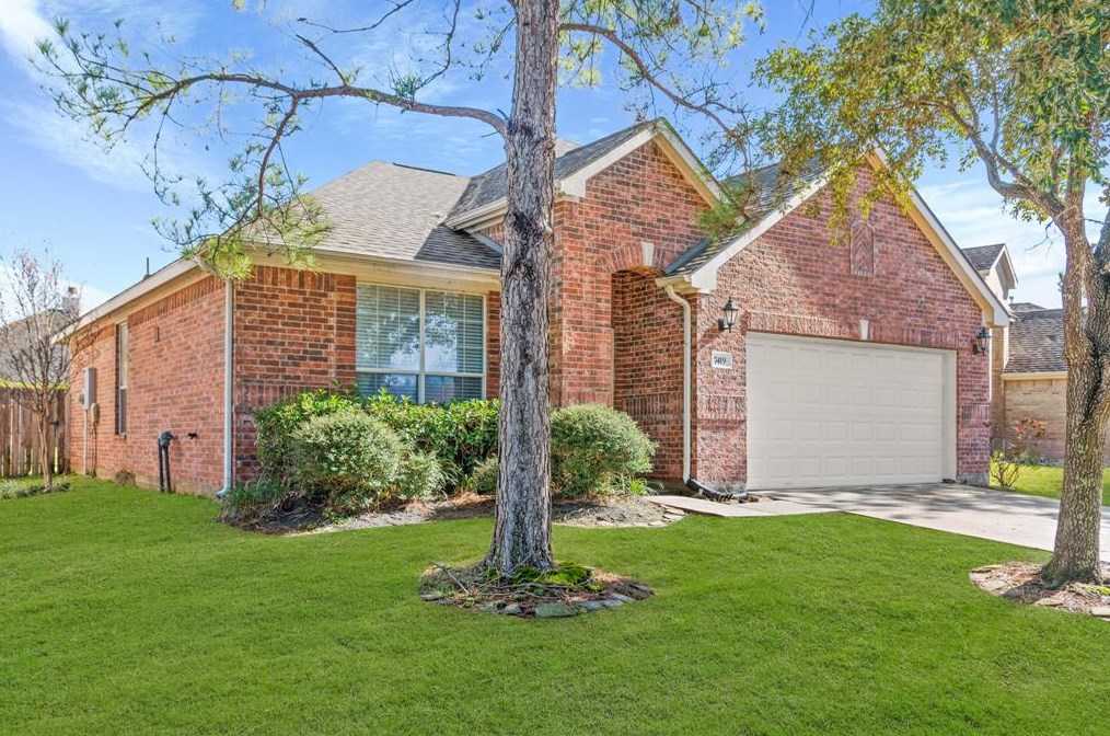 7419 Avalon Trce, Richmond TX  77407-4487 exterior