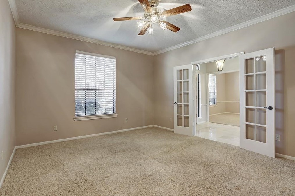 11810 Orch Mtn Dr, Houston TX  77059-5518 exterior