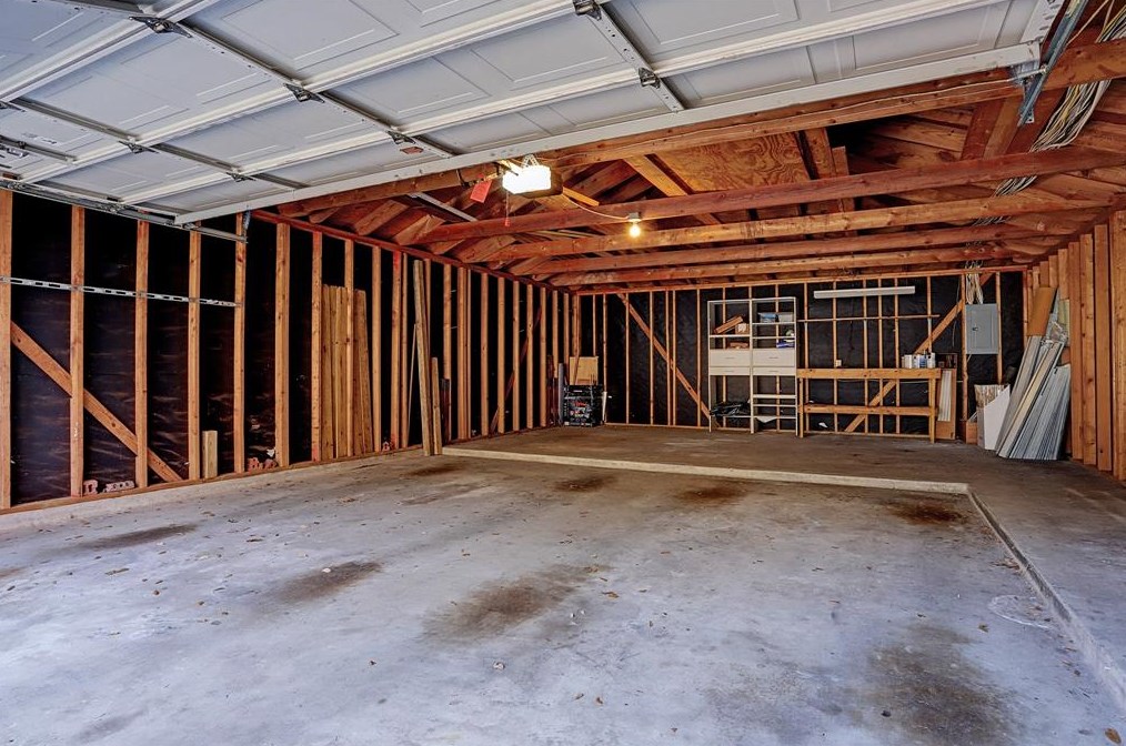 11810 Orch Mtn Dr, Houston TX  77059-5518 exterior