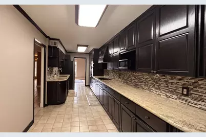 5720 Townhouse Lane, Beaumont, TX 77707 - Photo 11