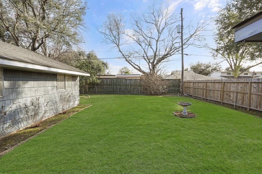 4009 Omeara Dr, Houston TX 77025-5422 exterior