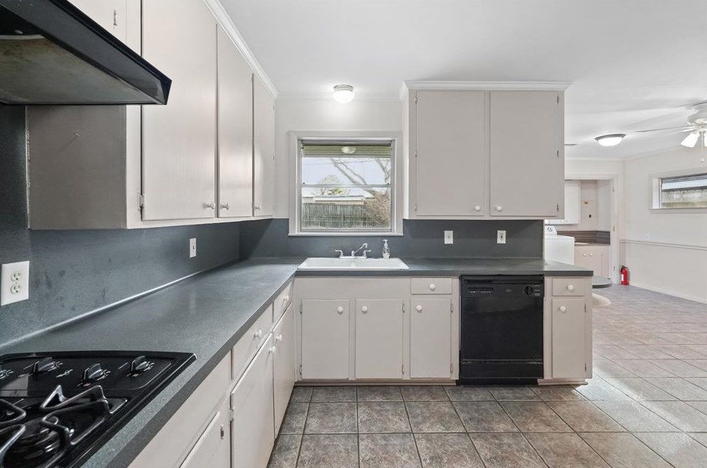 4009 Omeara Dr, Houston TX 77025-5422 exterior