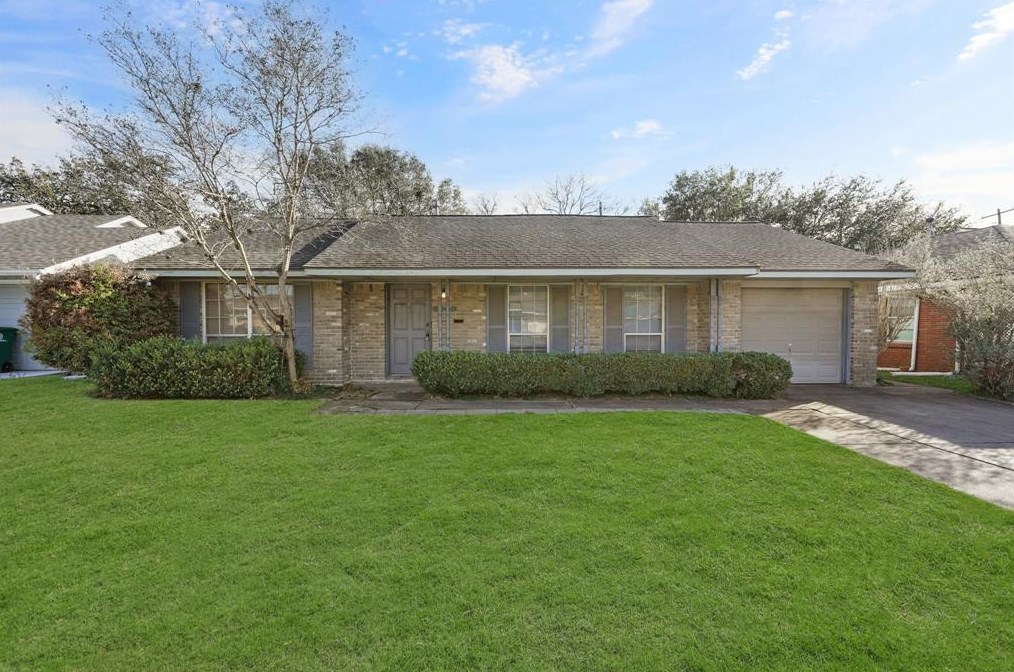 4009 Omeara Dr, Houston TX 77025-5422 exterior